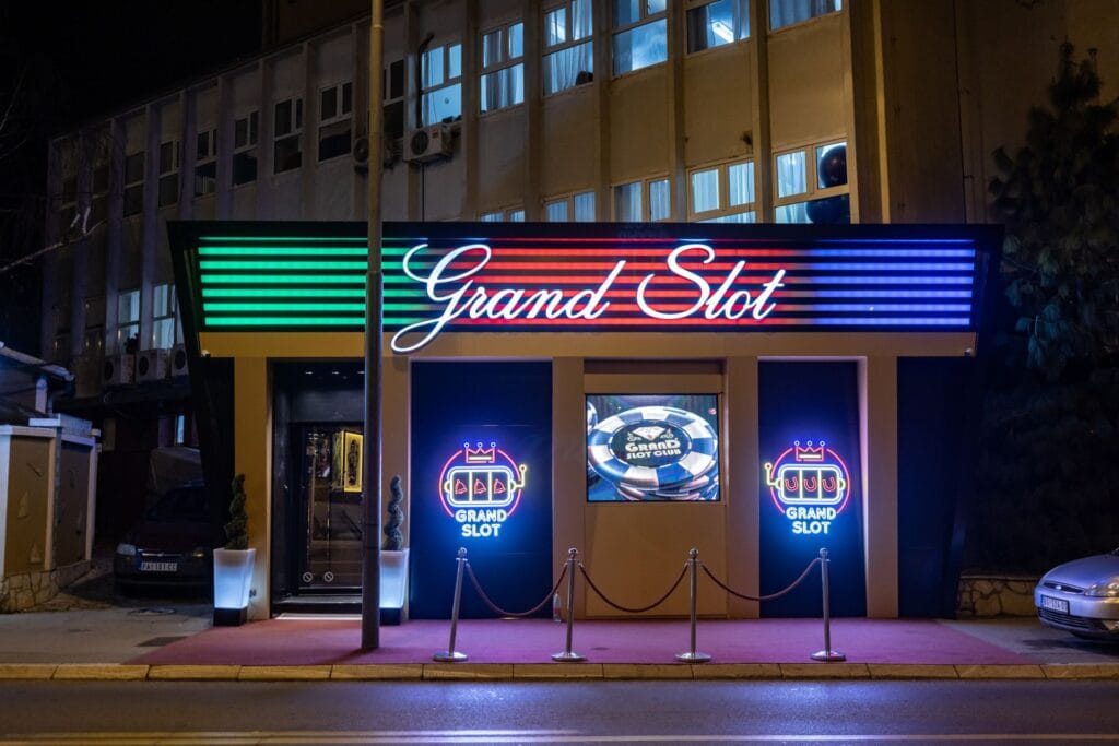 Grand Slot Club - Banovo Brdo, Beograd